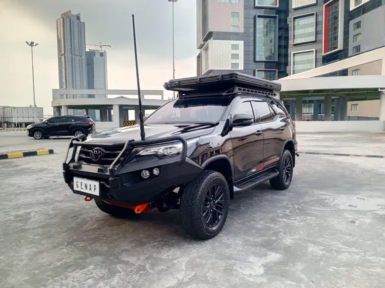 2018 Toyota Fortuner VRZ 4X2 TRD 2.4L AT 2018 Toyota Fortuner VRZ 4X2 TRD 2.4L AT