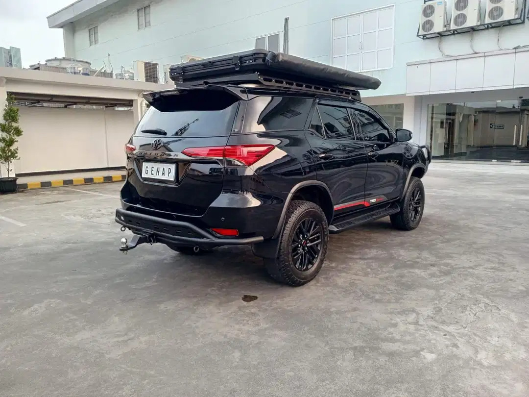 2018 Toyota Fortuner VRZ 4X2 TRD 2.4L AT 2018 Toyota Fortuner VRZ 4X2 TRD 2.4L AT