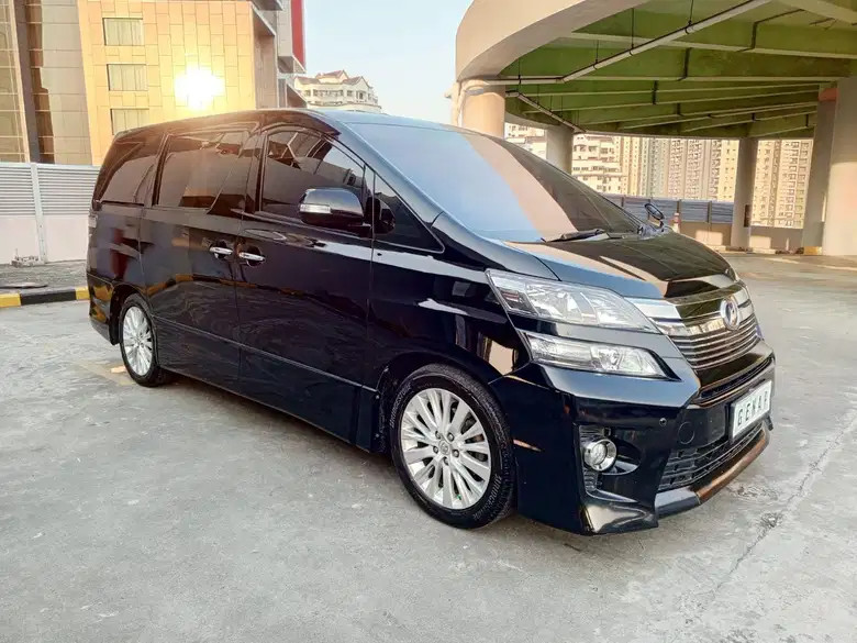 2013 Toyota Vellfire 2013 Toyota Vellfire