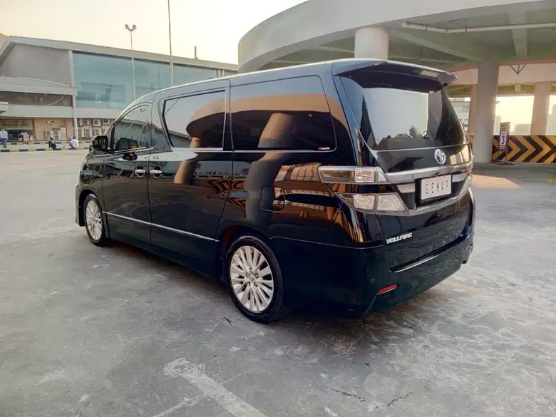 2013 Toyota Vellfire 2013 Toyota Vellfire