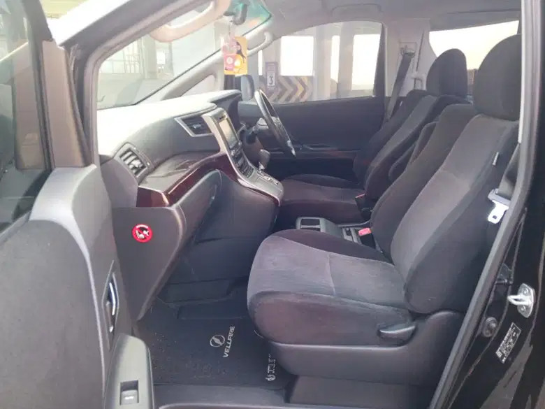 2013 Toyota Vellfire 2013 Toyota Vellfire