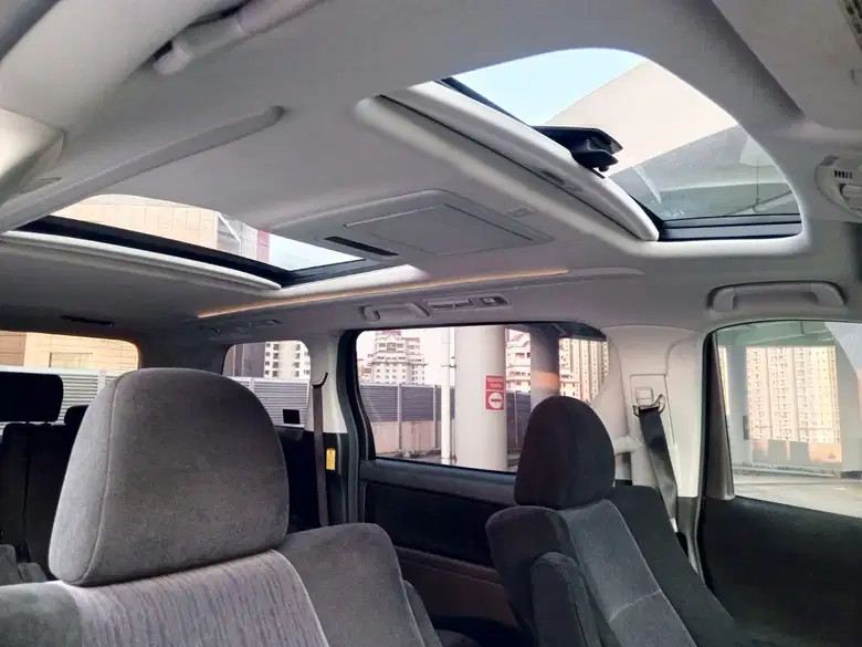 2013 Toyota Vellfire 2013 Toyota Vellfire