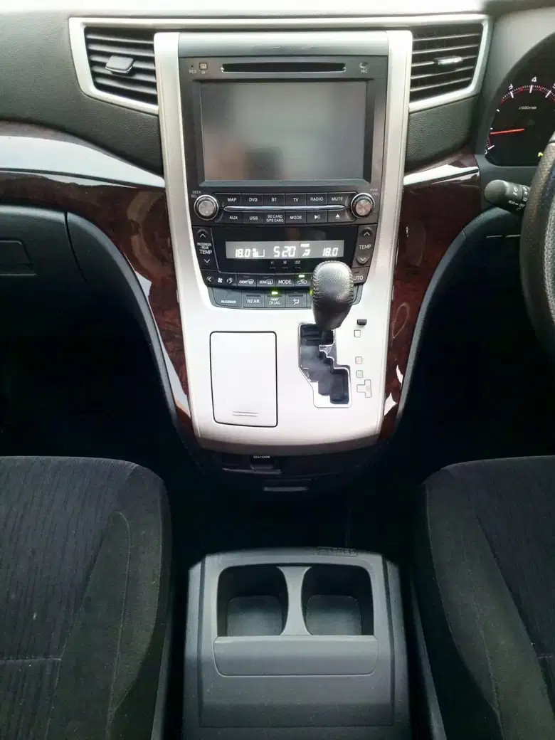 2013 Toyota Vellfire 2013 Toyota Vellfire