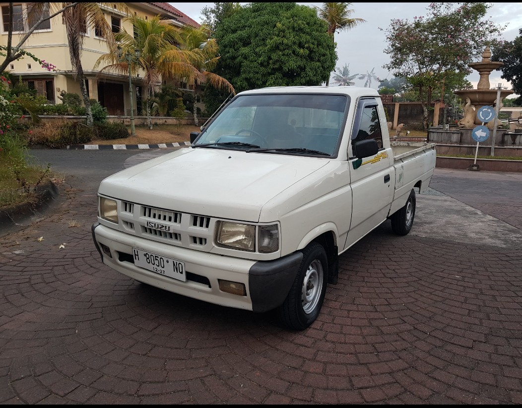 2012 Isuzu Panther 2.5 TURBO M/T PICK UP 2012 Isuzu Panther 2.5 TURBO M/T PICK UP