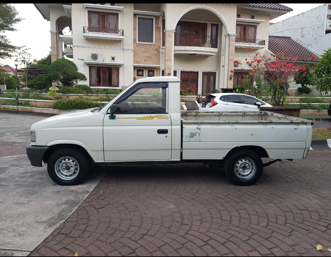 2012 Isuzu Panther 2.5 TURBO M/T PICK UP 2012 Isuzu Panther 2.5 TURBO M/T PICK UP
