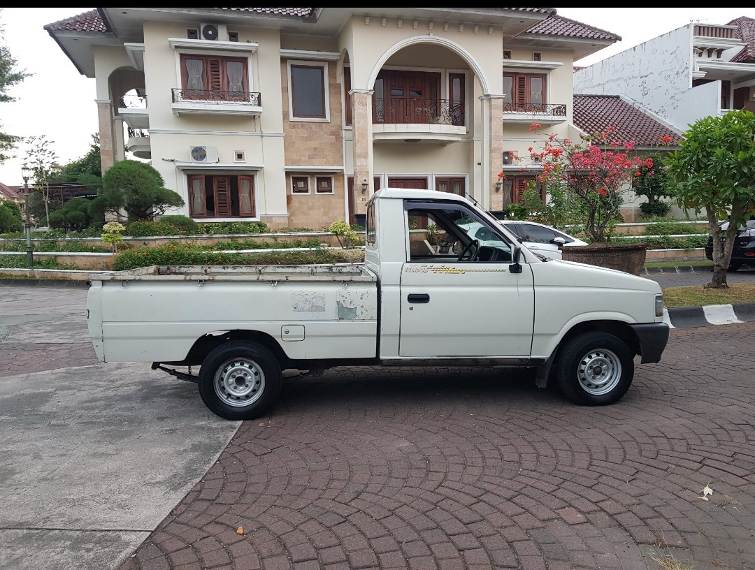 2012 Isuzu Panther 2.5 TURBO M/T PICK UP 2012 Isuzu Panther 2.5 TURBO M/T PICK UP