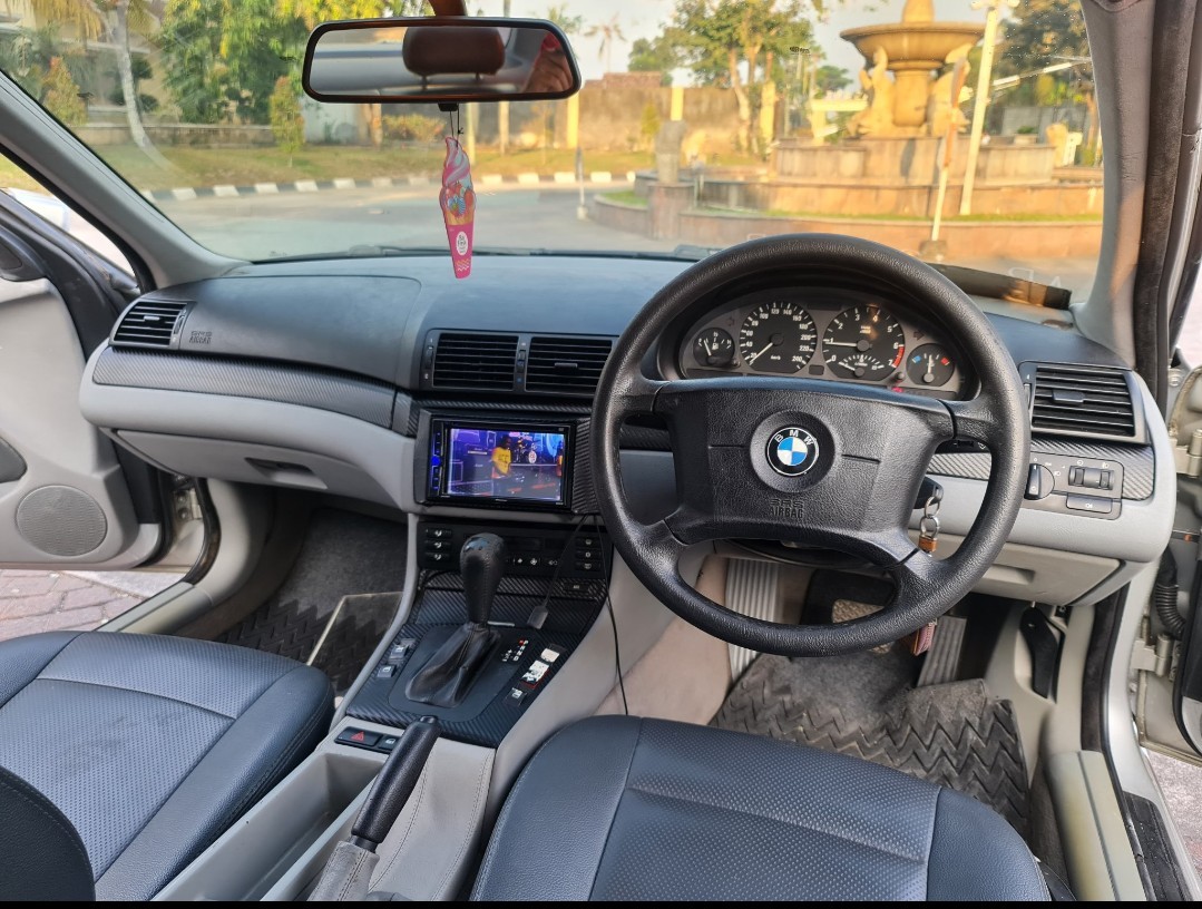 1999 BMW 3 Series Sedan  318iAt 1999 BMW 3 Series Sedan  318iAt