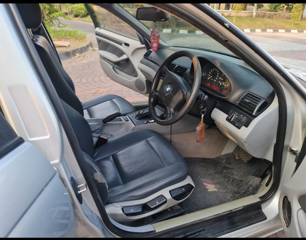 1999 BMW 3 Series Sedan  318iAt 1999 BMW 3 Series Sedan  318iAt