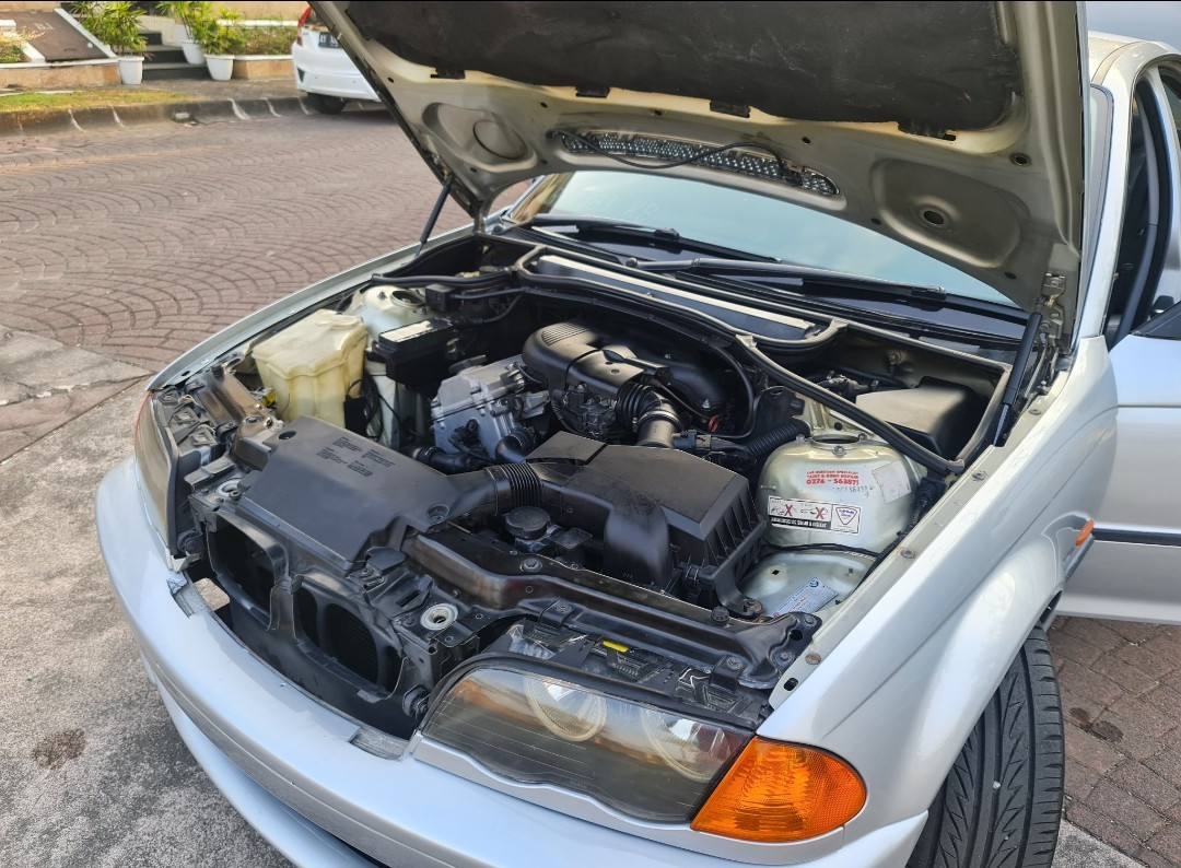 1999 BMW 3 Series Sedan  318iAt 1999 BMW 3 Series Sedan  318iAt