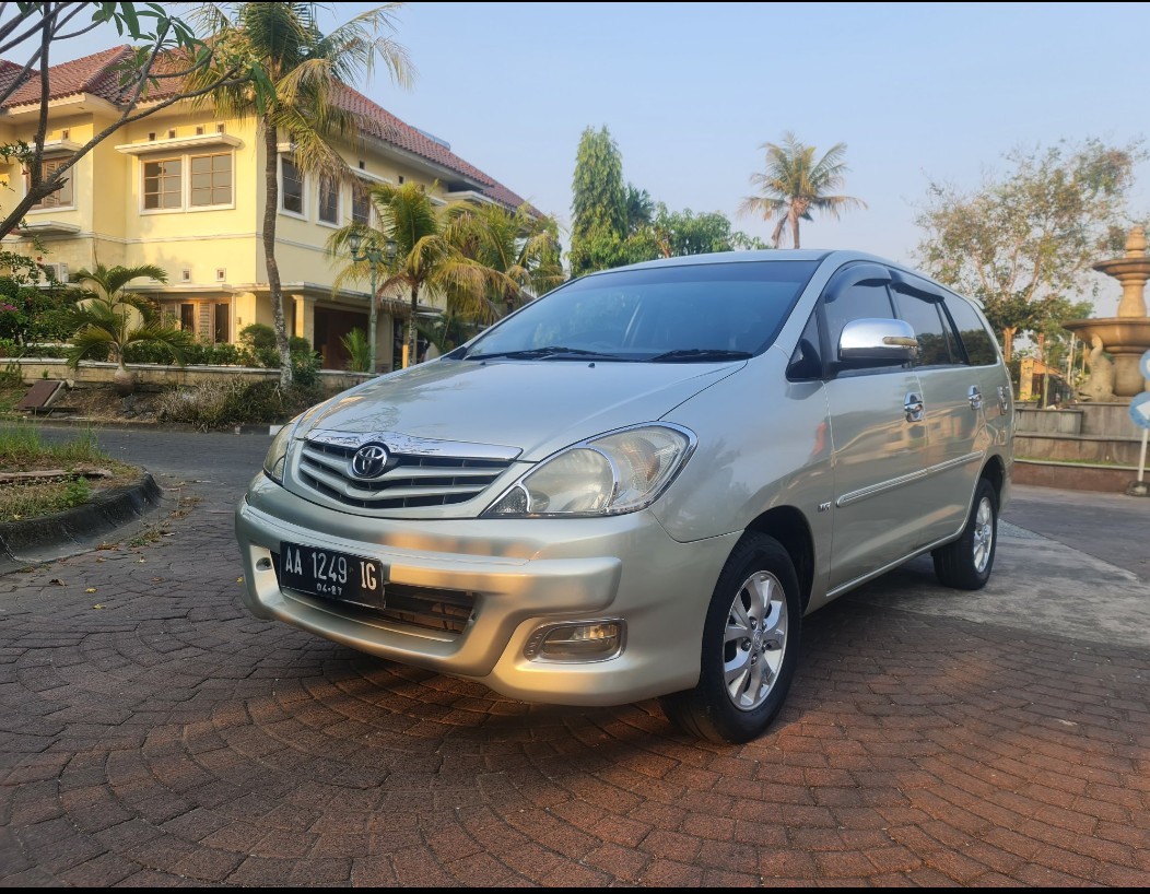 2011 Toyota Kijang Innova 2.0 G MT 2011 Toyota Kijang Innova 2.0 G MT