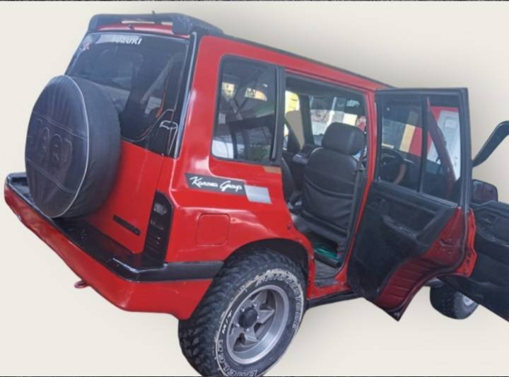 2000 Suzuki Escudo 2000 Suzuki Escudo