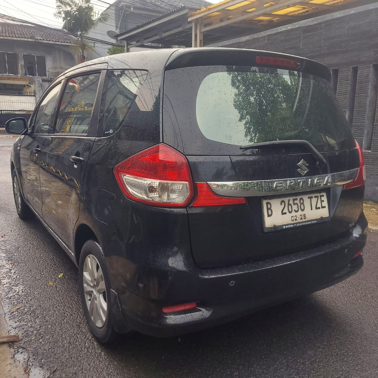 2017 Suzuki Ertiga  Bekas 2017 Suzuki Ertiga  Bekas