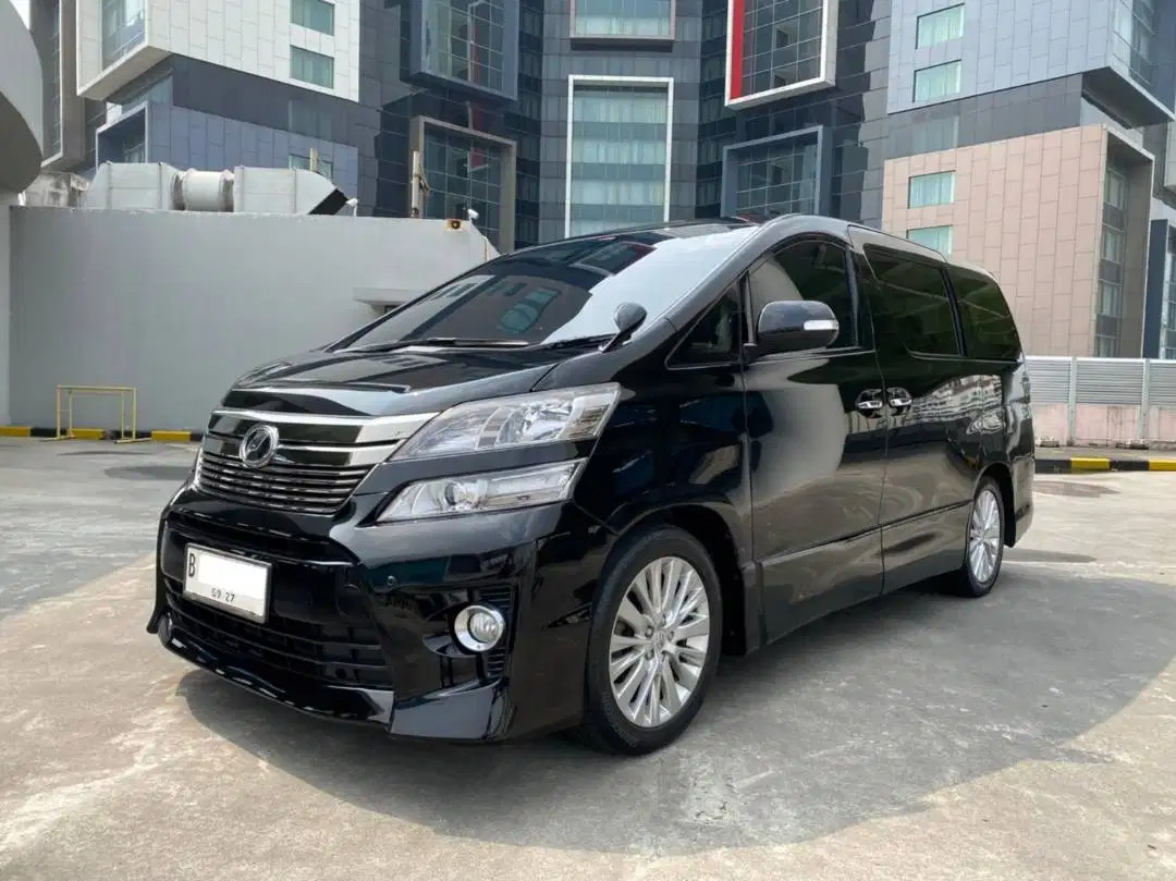 2013 Toyota Vellfire 2013 Toyota Vellfire