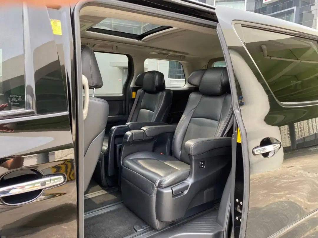 2013 Toyota Vellfire 2013 Toyota Vellfire