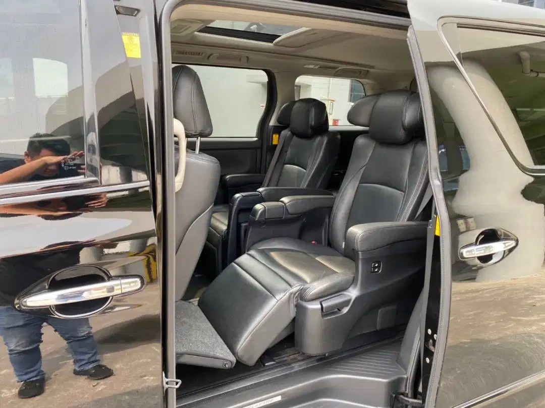 2013 Toyota Vellfire 2013 Toyota Vellfire