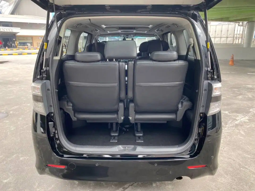 2013 Toyota Vellfire 2013 Toyota Vellfire