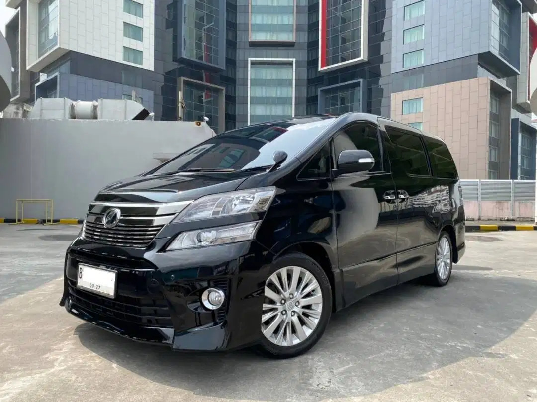 2013 Toyota Vellfire 2013 Toyota Vellfire