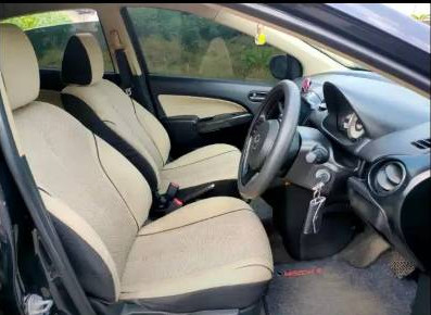 2010 Mazda 2 Sedan  R 1.5 AT 2010 Mazda 2 Sedan  R 1.5 AT