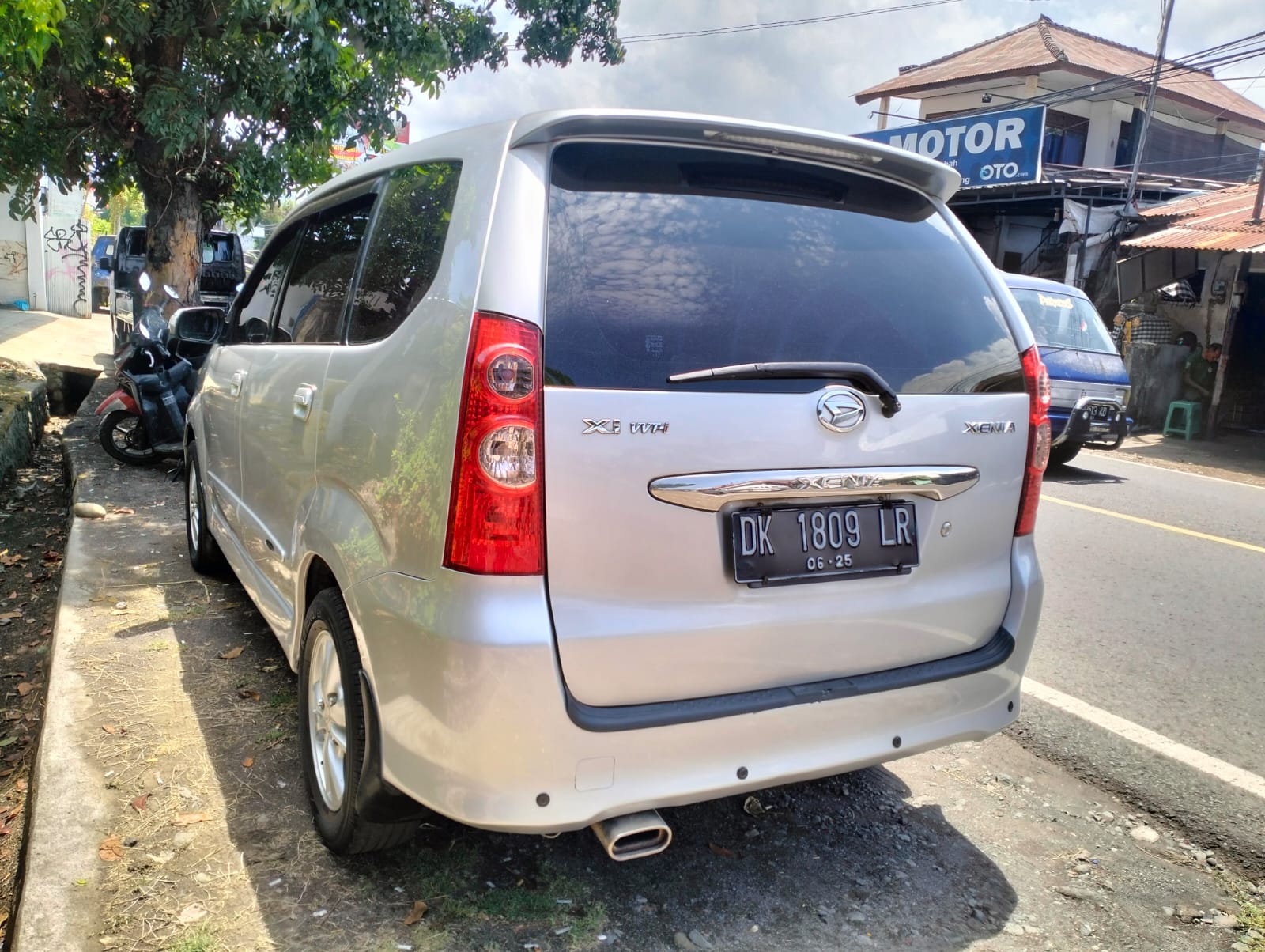 2010 Daihatsu Xenia 2010 Daihatsu Xenia