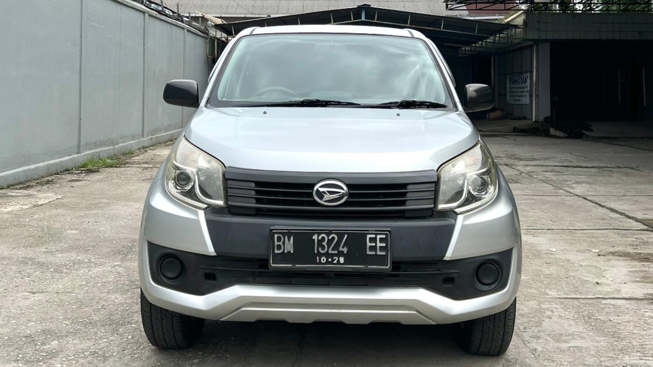 2015 Daihatsu Terios X M/T Bekas 2015 Daihatsu Terios X M/T Bekas