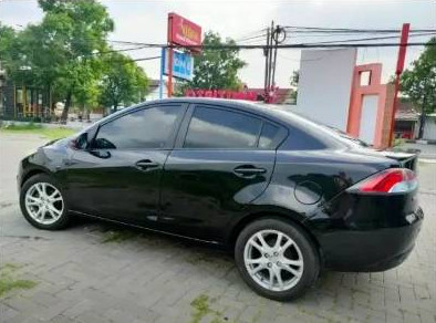 2010 Mazda 2 Sedan  R 1.5 AT 2010 Mazda 2 Sedan  R 1.5 AT