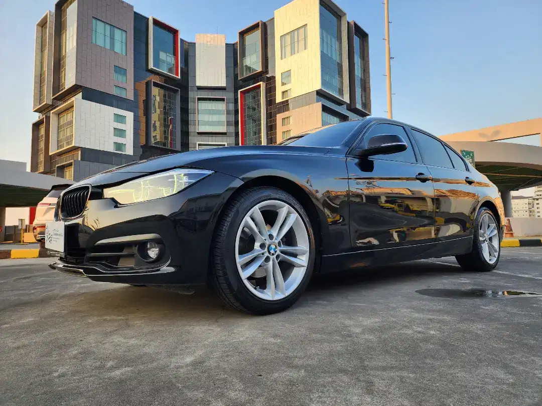 2019 BMW 3 Series Sedan 320i Sport