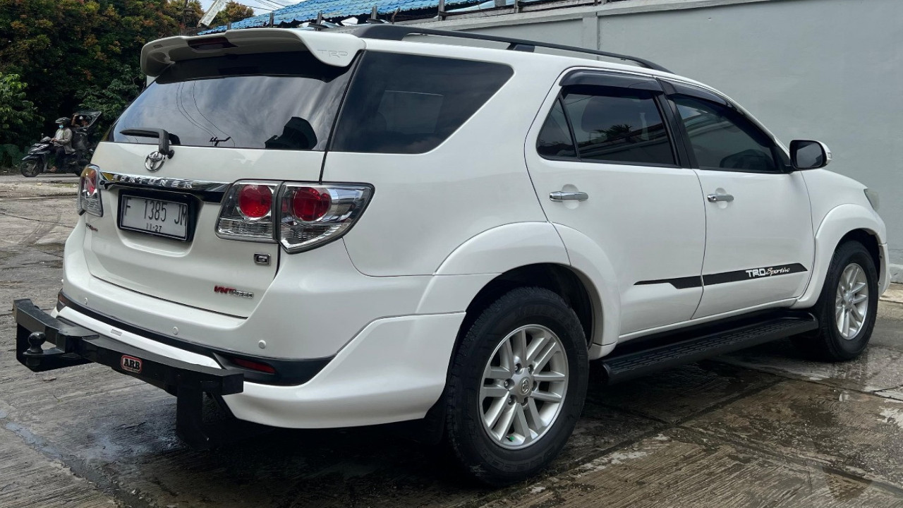 2013 Toyota Fortuner  2.5L G VNT TRD Diesel AT 2013 Toyota Fortuner  2.5L G VNT TRD Diesel AT