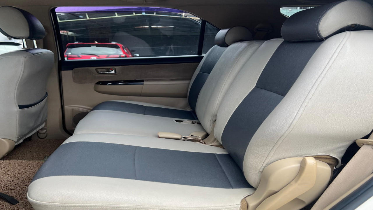 2013 Toyota Fortuner  2.5L G VNT TRD Diesel AT 2013 Toyota Fortuner  2.5L G VNT TRD Diesel AT