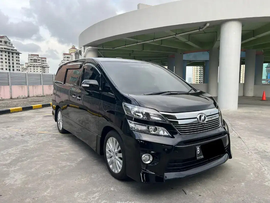 Second Hand 2014 Toyota Vellfire  2.4 ZG AT PREMIUM SOUND Second Hand 2014 Toyota Vellfire  2.4 ZG AT PREMIUM SOUND