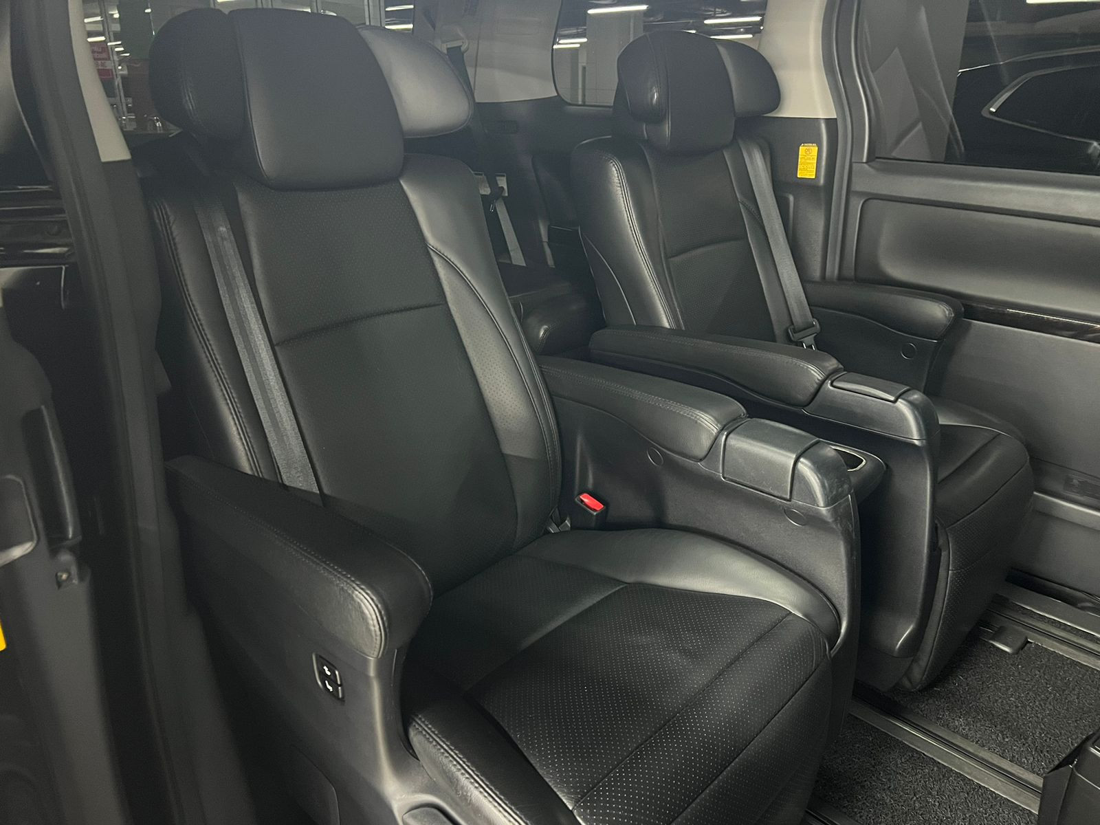 2014 Toyota Vellfire 2014 Toyota Vellfire