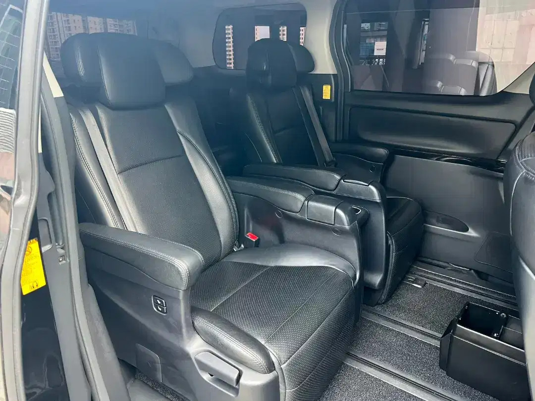 2014 Toyota Vellfire 2014 Toyota Vellfire