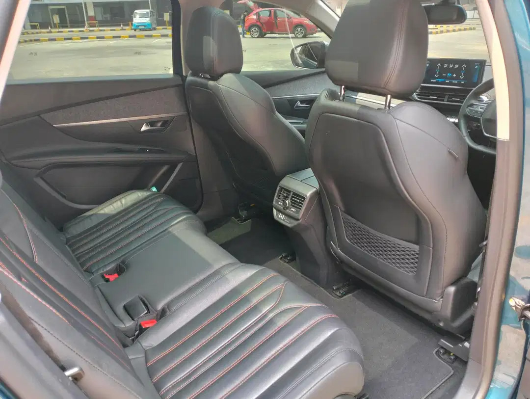 2022 Peugeot 5008 2022 Peugeot 5008