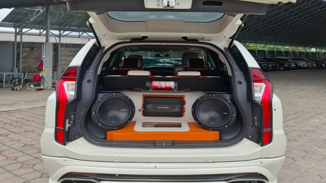 2016 Mitsubishi Pajero Sport Dakar AT 4x2 2016 Mitsubishi Pajero Sport Dakar AT 4x2