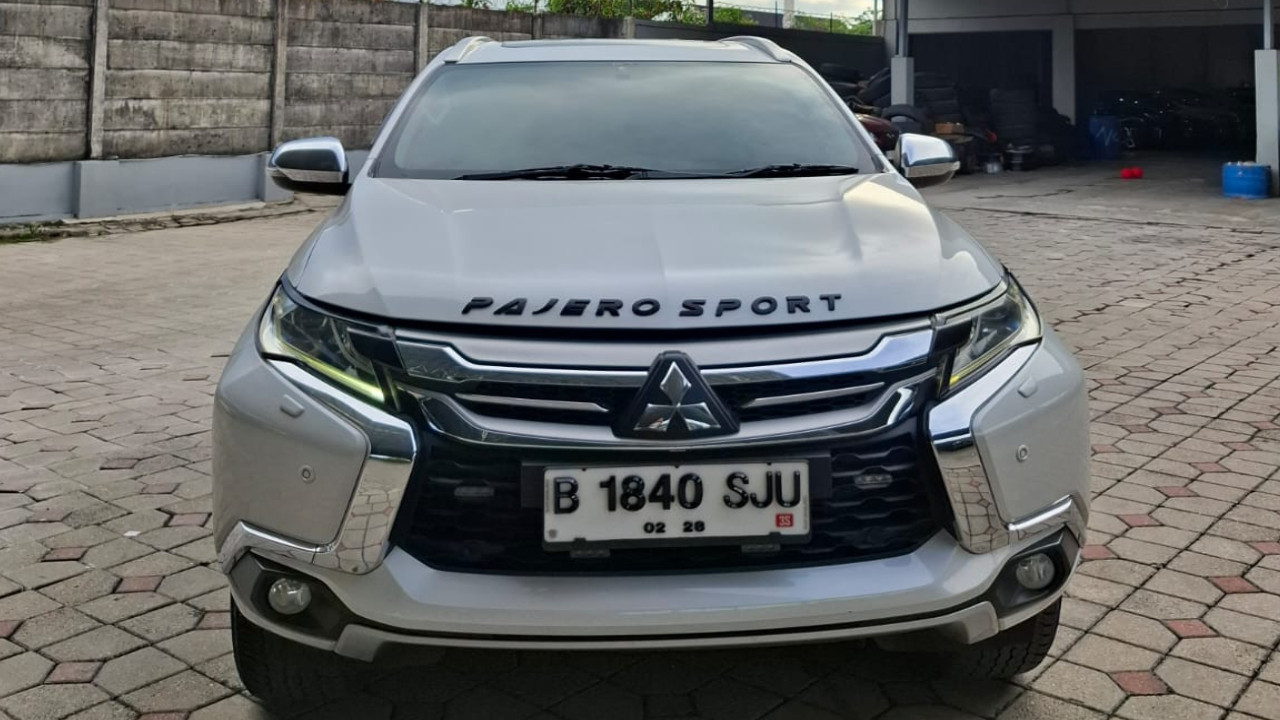 2017 Mitsubishi Pajero Sport Dakar AT 4x2