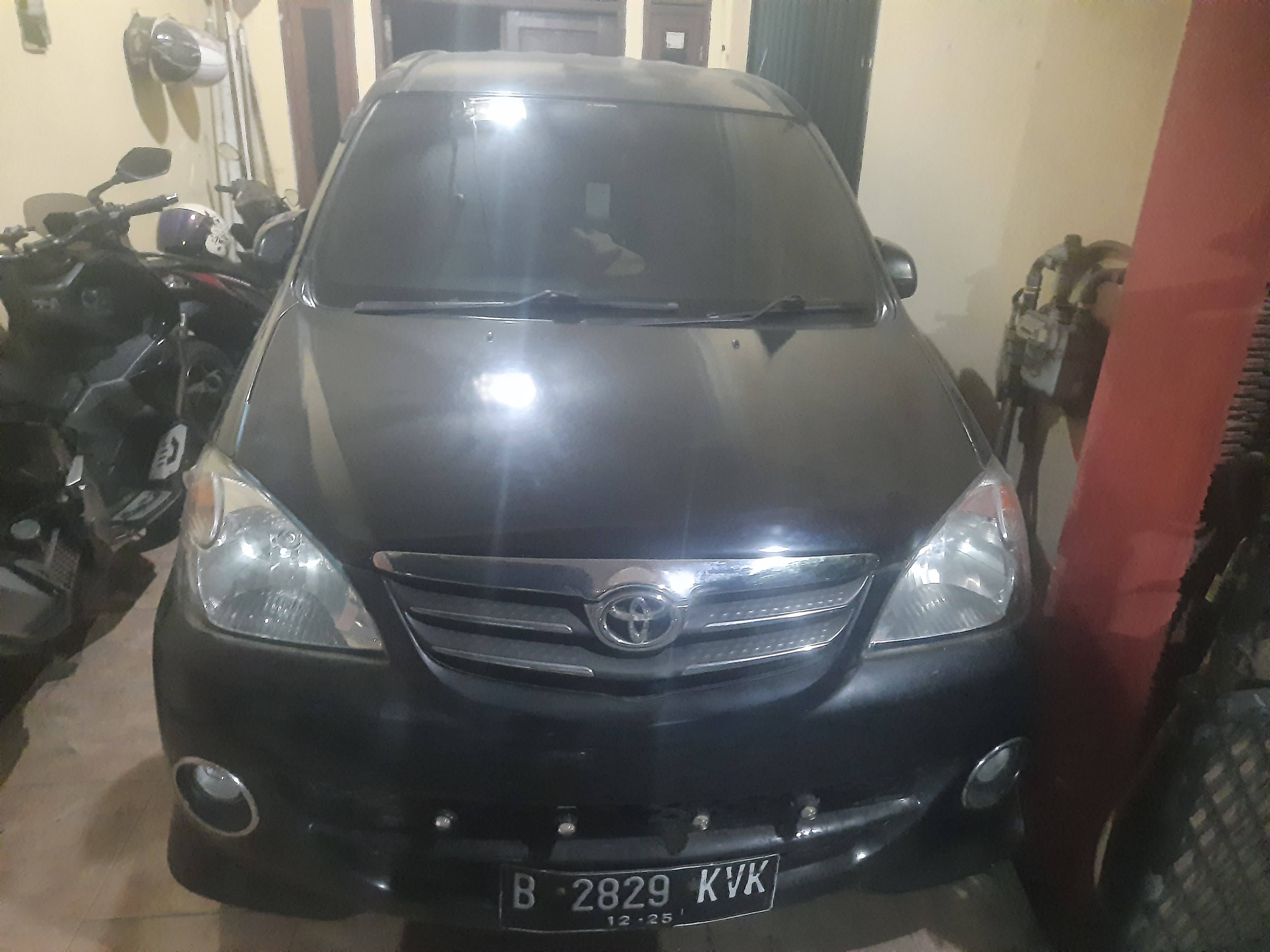 Second Hand 2011 Toyota Avanza Second Hand 2011 Toyota Avanza