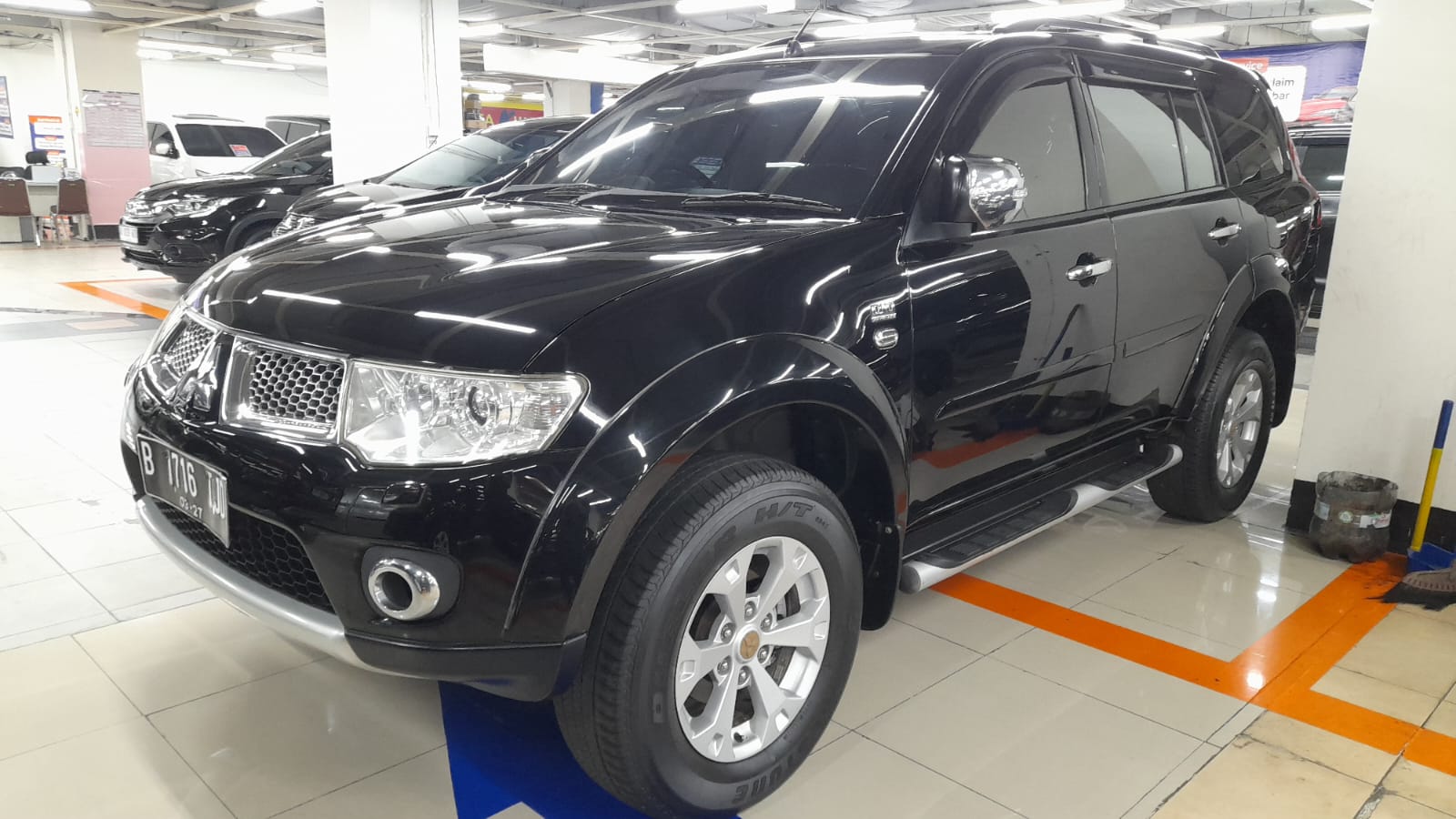 Second Hand 2011 Mitsubishi Pajero Sport  Second Hand 2011 Mitsubishi Pajero Sport