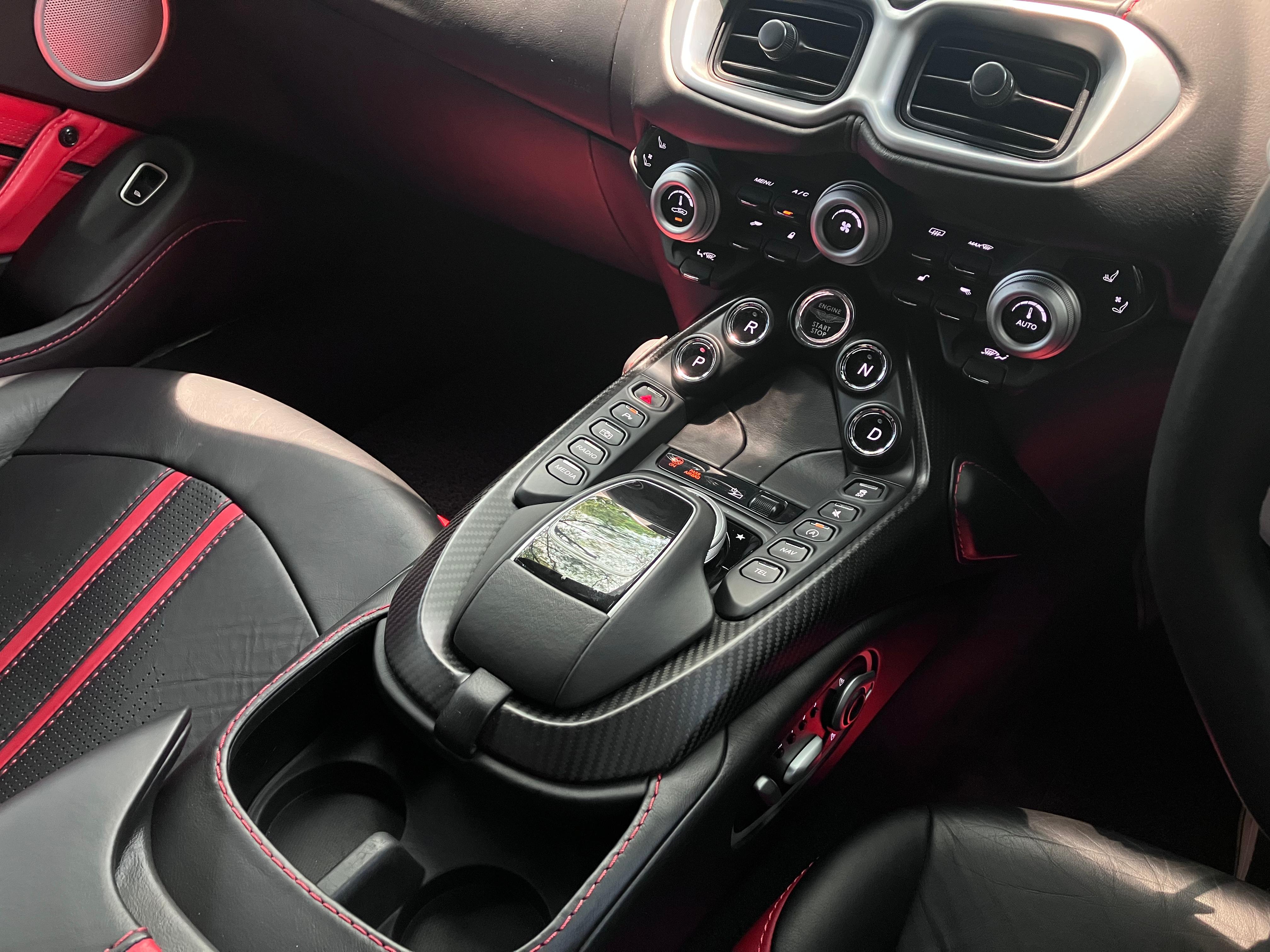 2019 Aston Martin Vantage Coupe AT 2019 Aston Martin Vantage Coupe AT