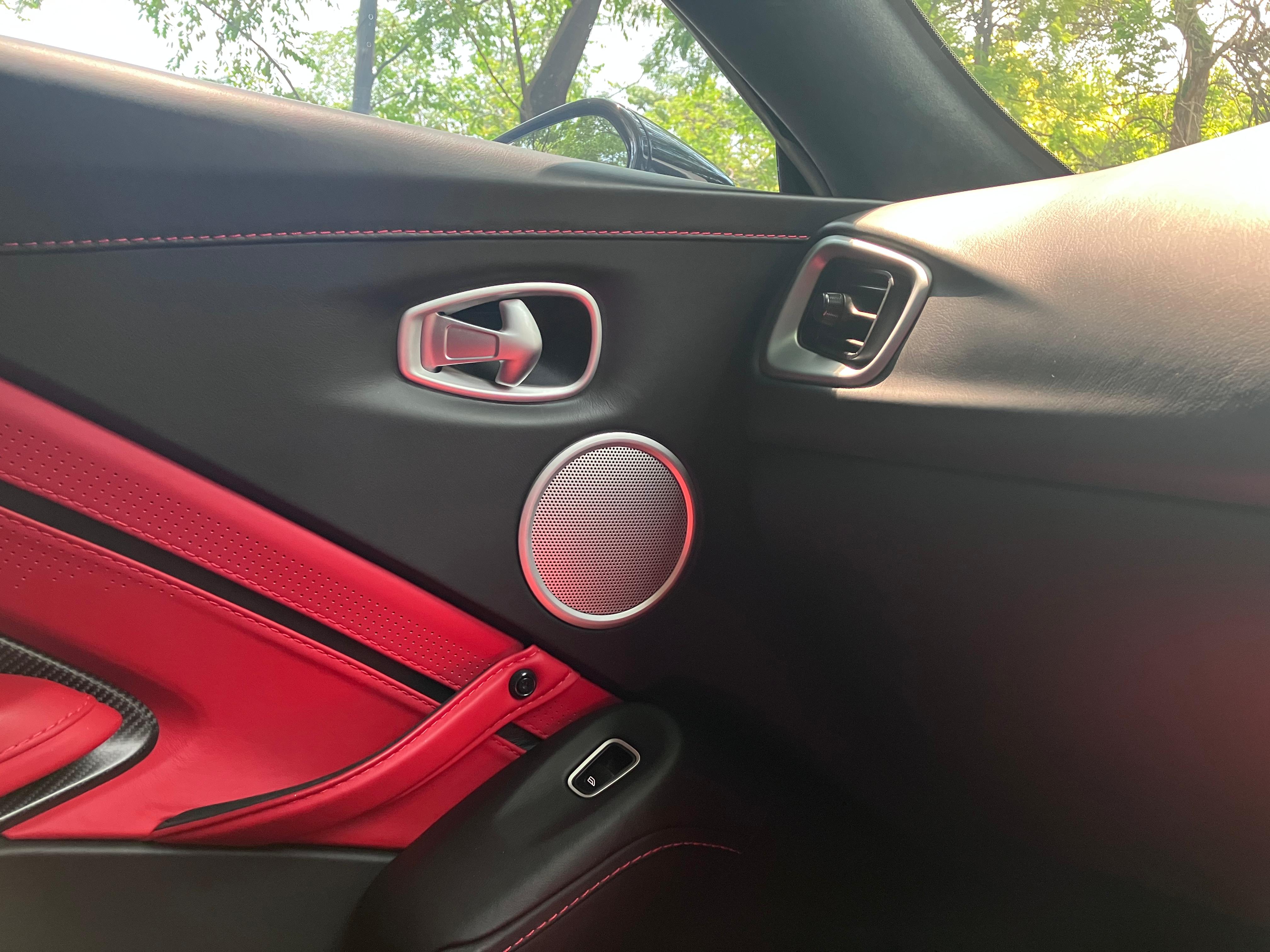 2019 Aston Martin Vantage Coupe AT 2019 Aston Martin Vantage Coupe AT