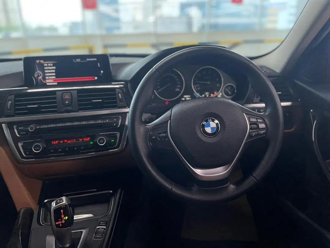 2015 BMW 3 Series Sedan 2015 BMW 3 Series Sedan