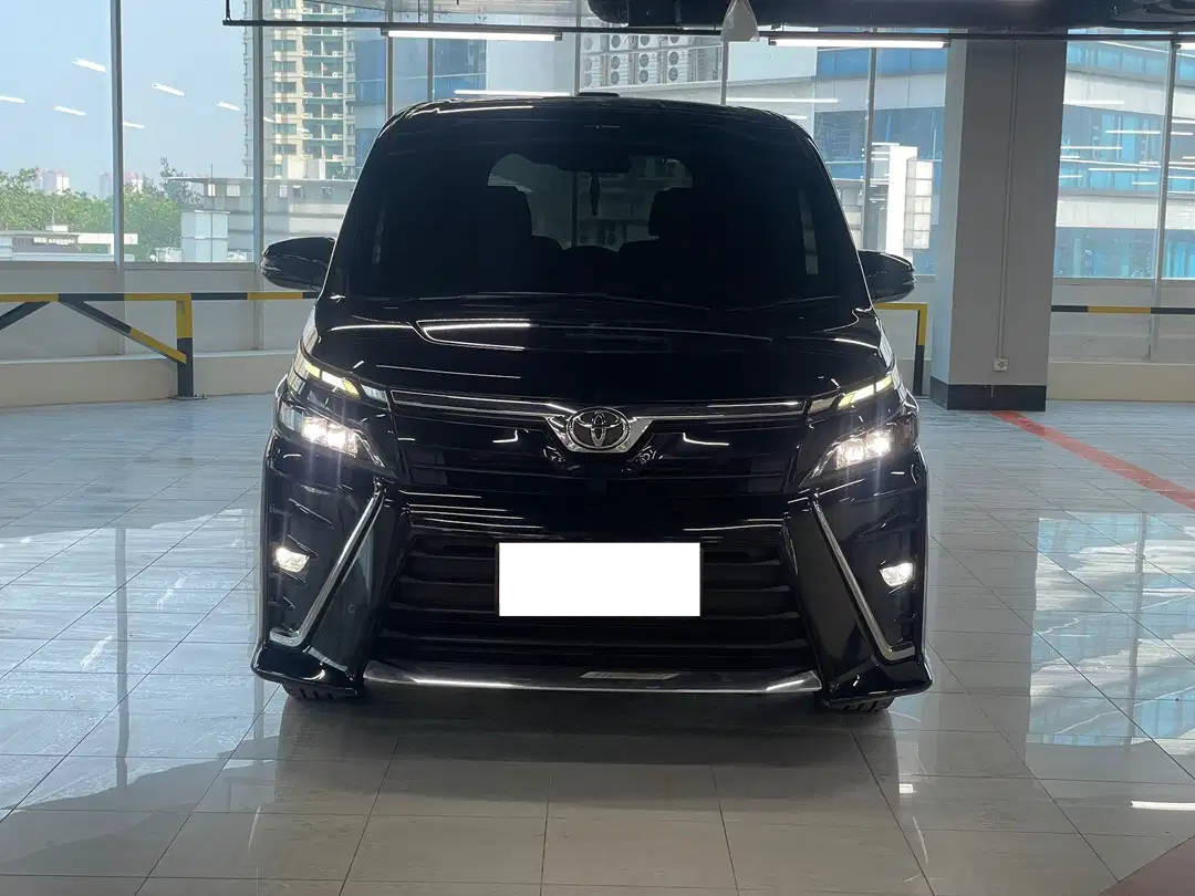Second Hand 2018 Toyota Voxy Second Hand 2018 Toyota Voxy