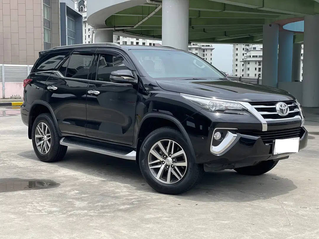2019 Toyota Fortuner VRZ 4X2 TRD 2.4L AT