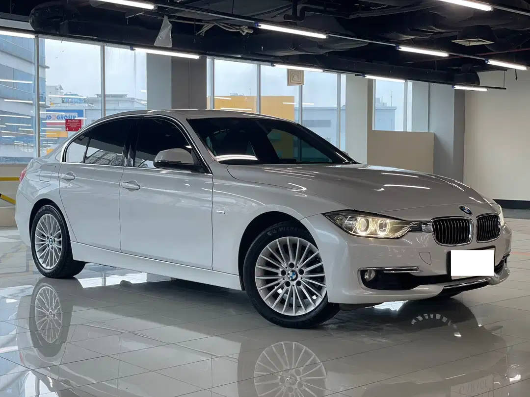 2015 BMW 3 Series Sedan Bekas 2015 BMW 3 Series Sedan Bekas