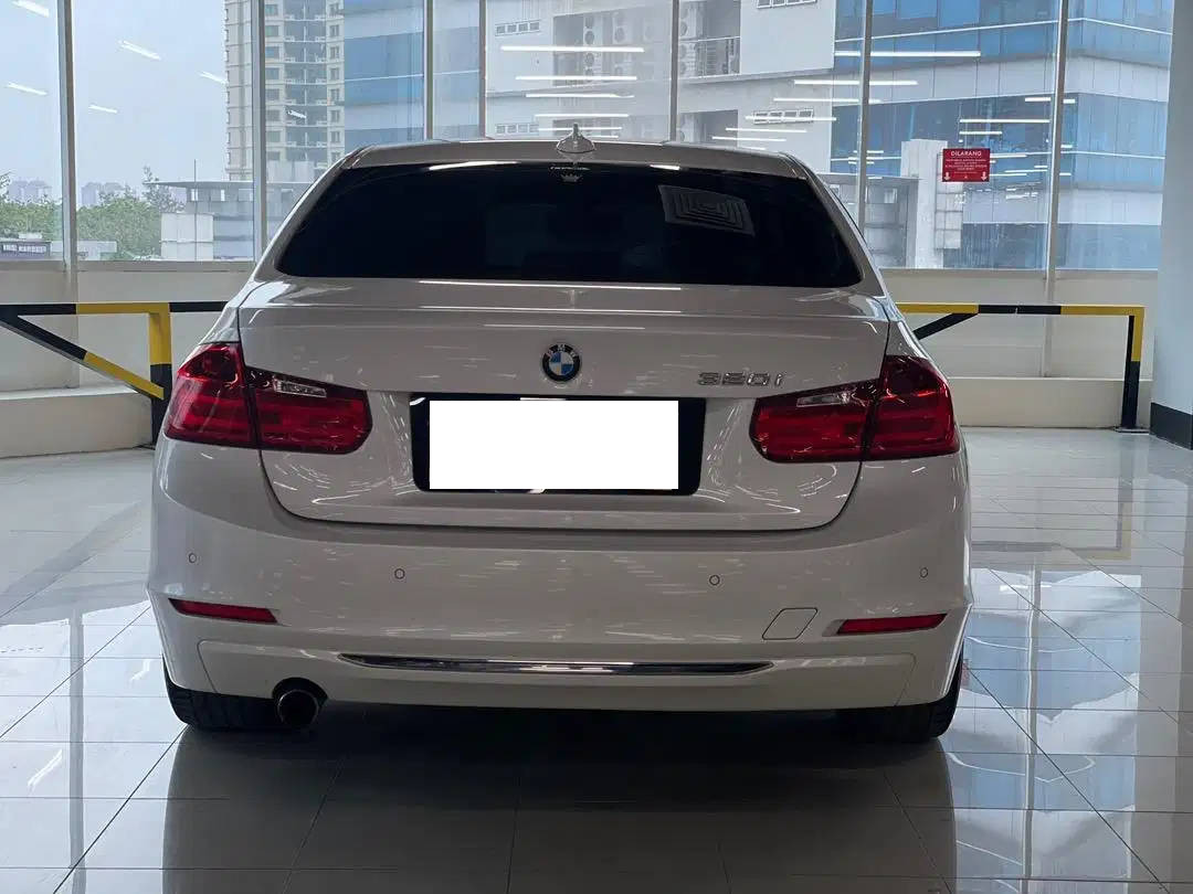 2015 BMW 3 Series Sedan 2015 BMW 3 Series Sedan