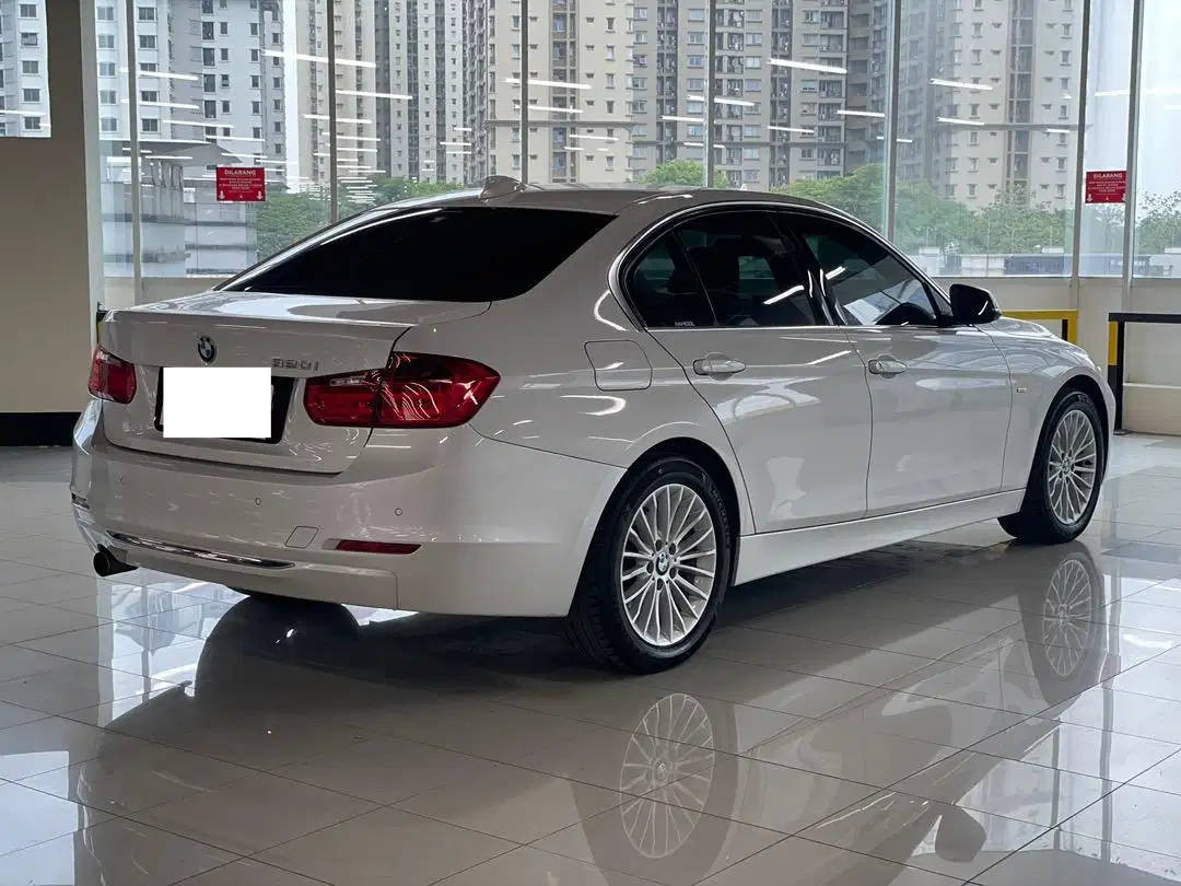 2015 BMW 3 Series Sedan 2015 BMW 3 Series Sedan