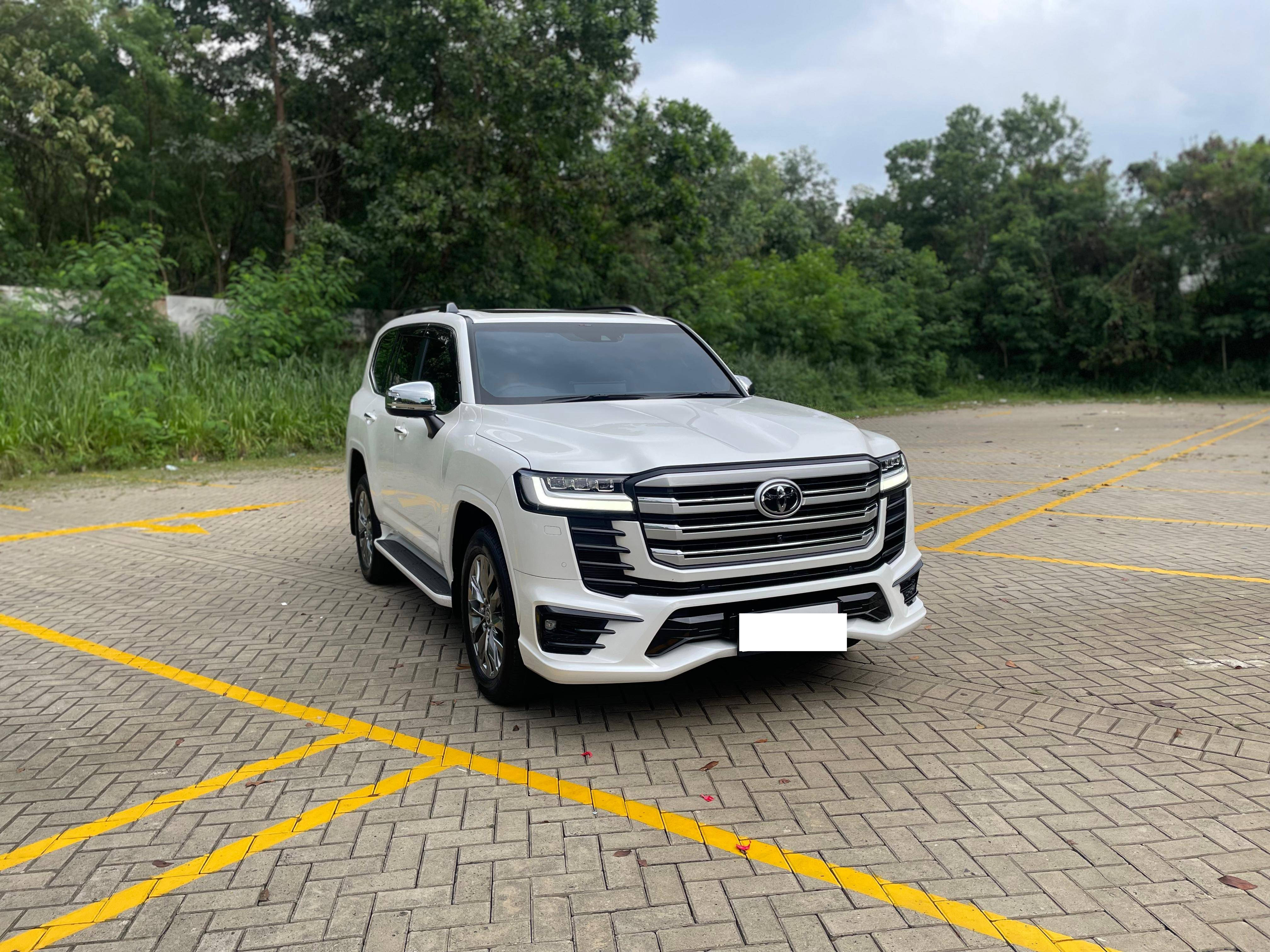 2024 Toyota Land Cruiser VX-R Bekas 2024 Toyota Land Cruiser VX-R Bekas