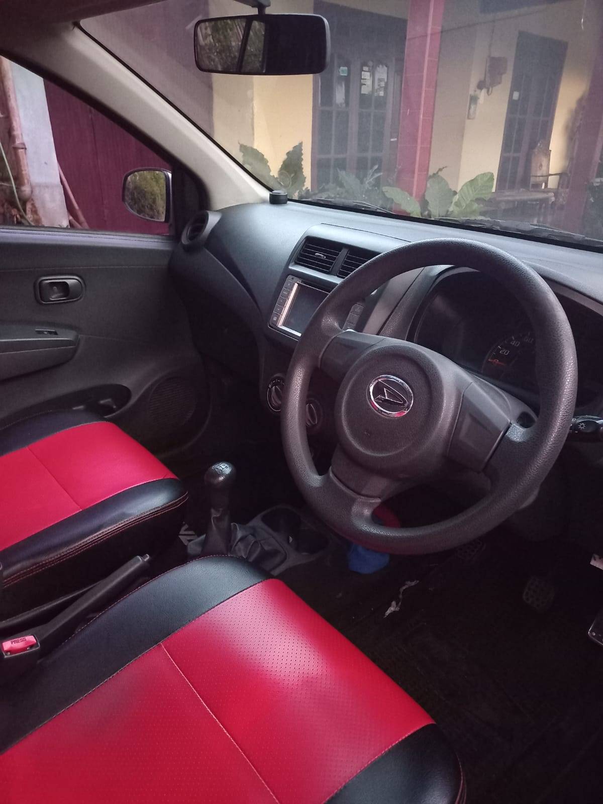 2013 Daihatsu Ayla 2013 Daihatsu Ayla