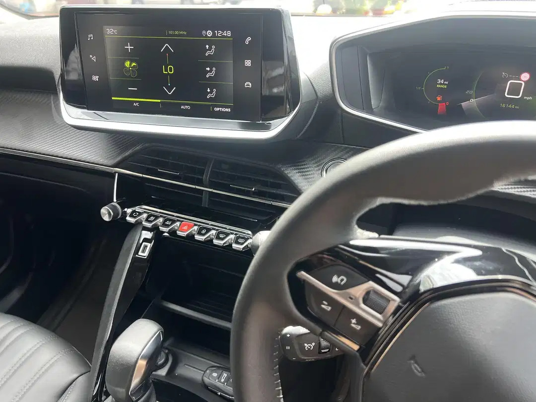 2022 Peugeot 2008 2022 Peugeot 2008