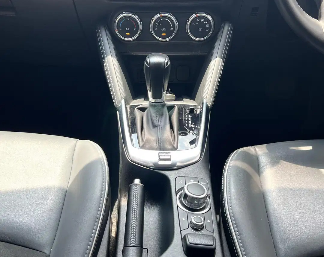 2022 Mazda 2 Sedan 2022 Mazda 2 Sedan