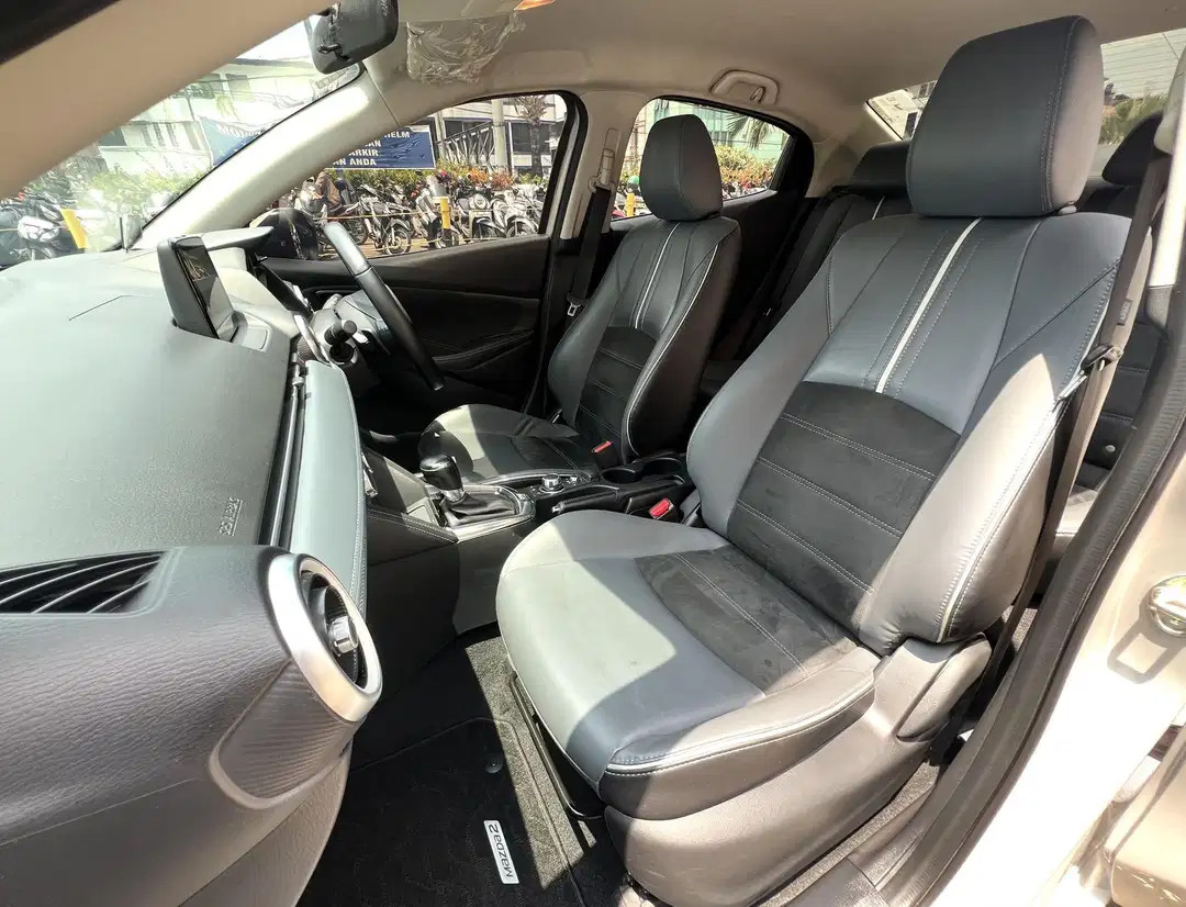 2022 Mazda 2 Sedan 2022 Mazda 2 Sedan