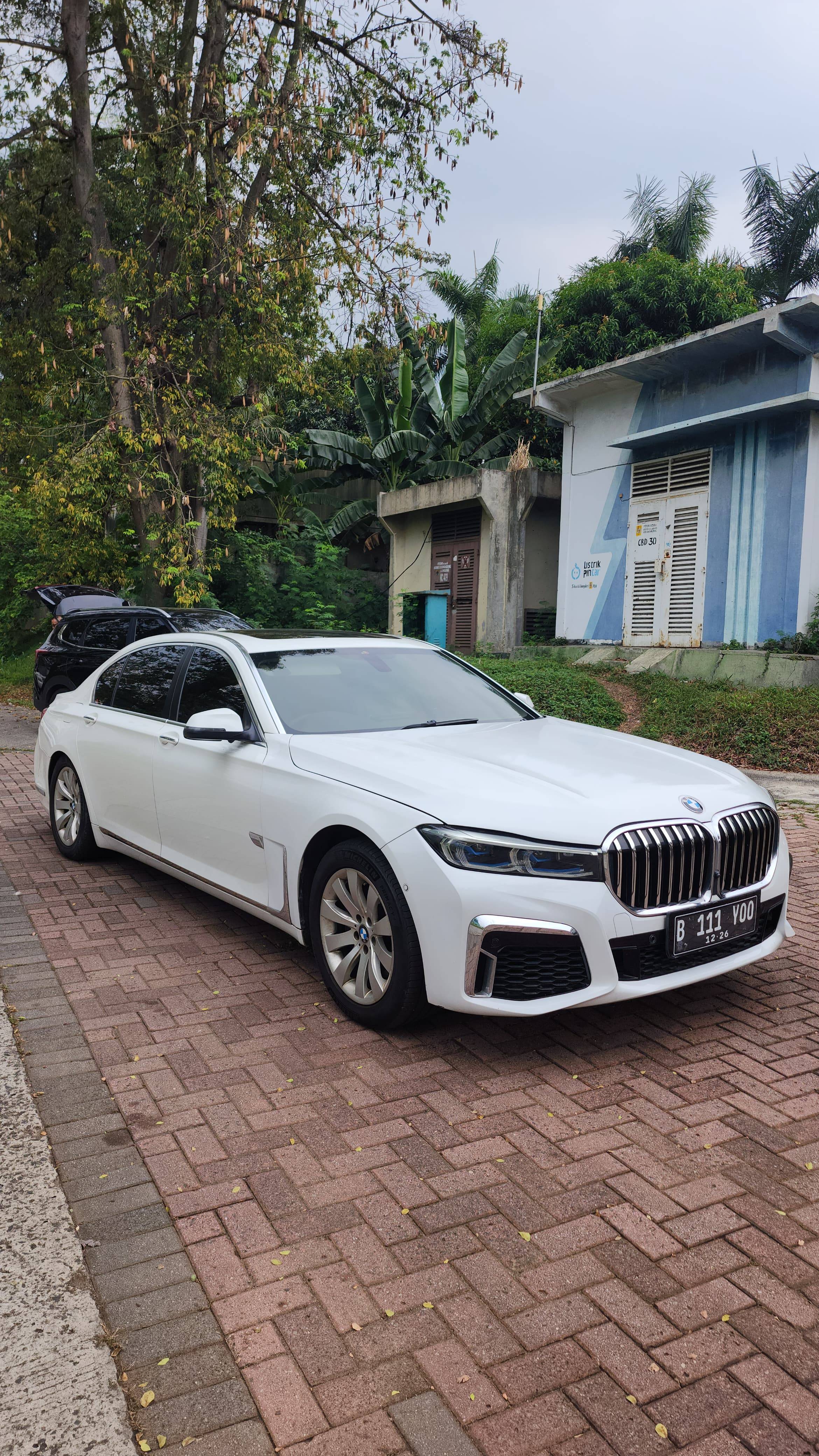 2013 BMW 7 Series Sedan Bekas 2013 BMW 7 Series Sedan Bekas